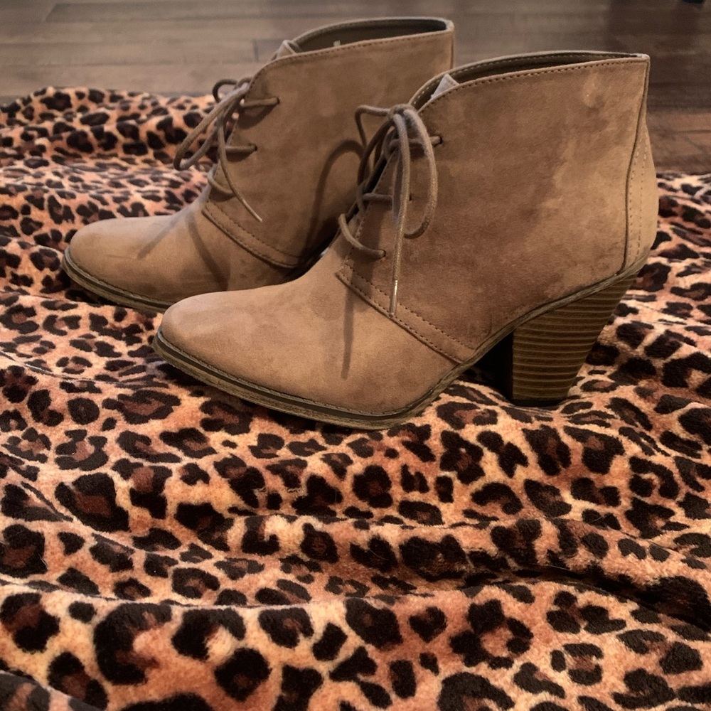 Mia Booties! EUC!  worn once! Size 8. Color taupe